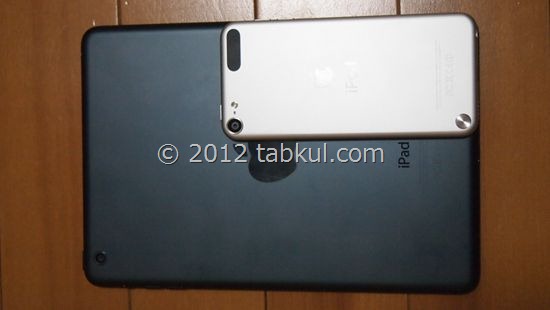 iPad-mini-vs-iPod-Touch-5-PC165945