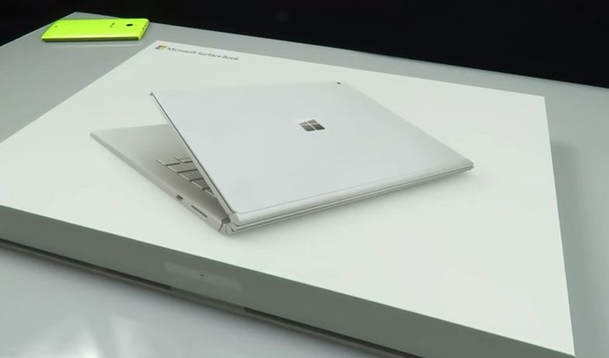 Surface-Book-Unboxing-01