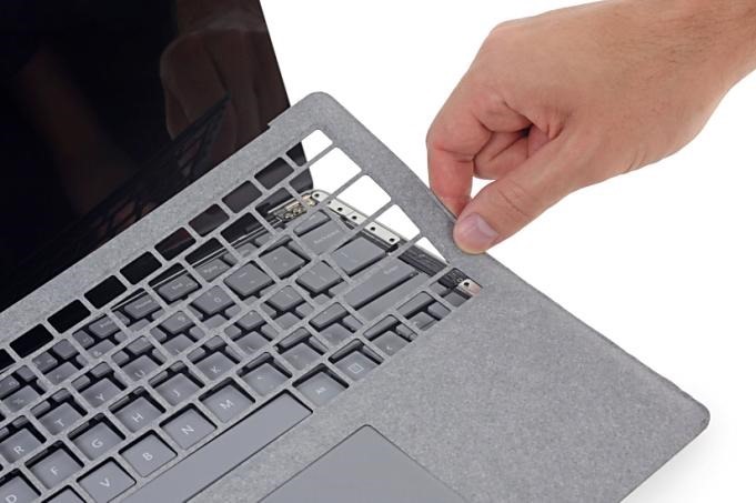 iFixit-Surface-Laptop.1