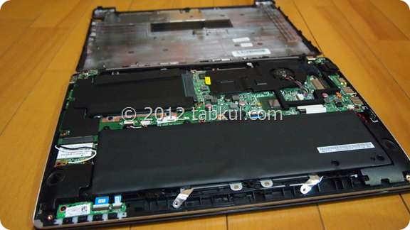 VivoBook X202E 購入レビュー09 | 分解！HDDからSSDへ換装する