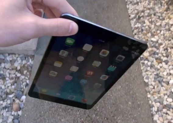 iPad mini Retinaの落下テスト動画が公開される