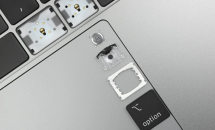 新しいMacBook ProをiFixitが分解、新旧キーボード素材の比較などレポート