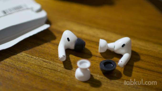 COMPLY AirPods Pro  4