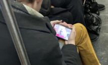 Pixel Foldがリーク、地下鉄で目撃される