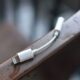 iPhone 7 同梱とされるLightningヘッドフォンジャックアダプタの映像リーク