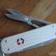 （ライフハック）VICTORINOX「クラシックALOX」は切れる万能ナイフ、購入レビュー
